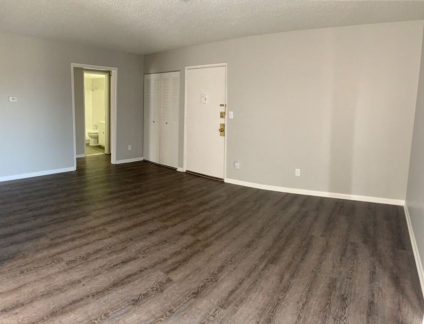 Cambridge Commons Apartments, 5145 Northeast Chouteau Trafficway, Kansas City, MO RentCafe